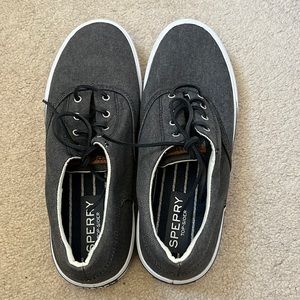 Sperry Sneaker